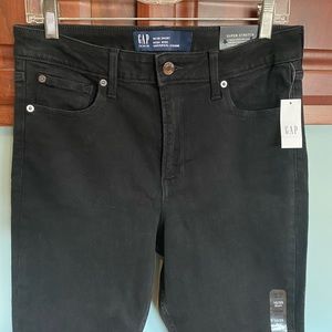 GAP high-rise Super Skinny Black denim. Women size 10/30 short. NWT